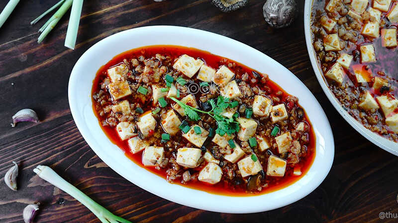 Granola ăn với thịt xào tứ xuyên